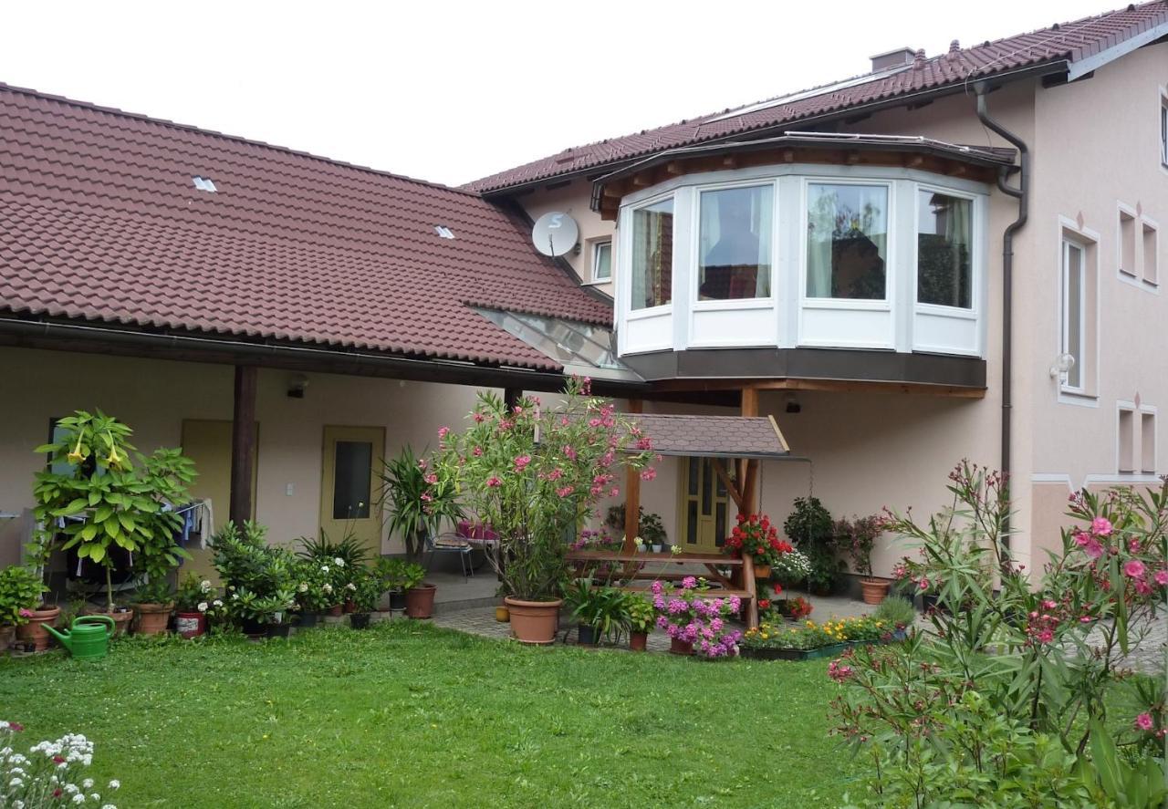 Gertis Blumenhof Privatzimmer, Ferienwohnung Gmund  Exterior photo